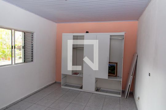 Casa à venda com 7 quartos, 250m² em Parque Imigrantes, Diadema