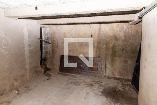 Garagem de casa à venda com 7 quartos, 250m² em Parque Imigrantes, Diadema