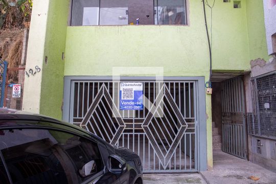 Fachada de casa à venda com 7 quartos, 250m² em Parque Imigrantes, Diadema