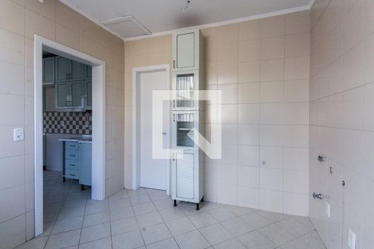 Área de serviço de casa à venda com 3 quartos, 201m² em Auxiliadora, Porto Alegre