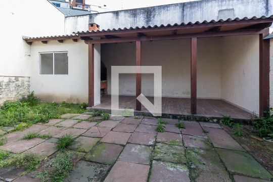 Quintal de casa à venda com 3 quartos, 201m² em Auxiliadora, Porto Alegre