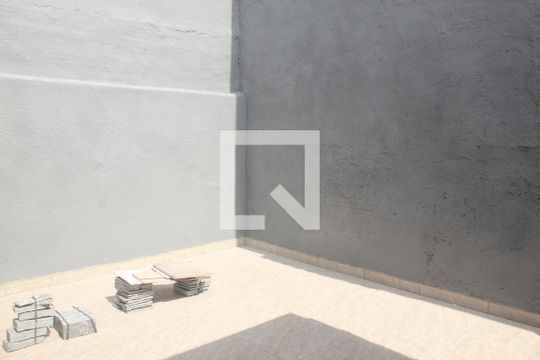 Quintal de casa à venda com 3 quartos, 140m² em Socorro, São Paulo