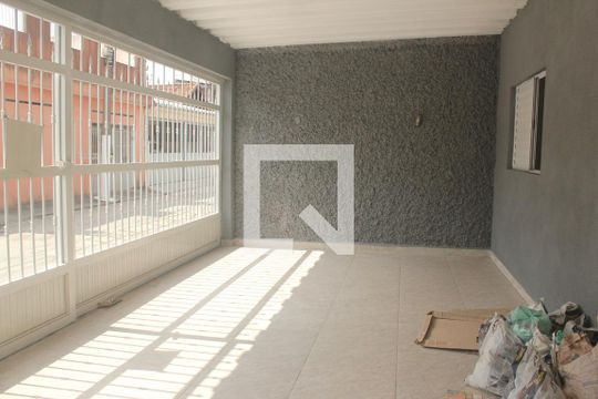 Garagem de casa à venda com 3 quartos, 140m² em Socorro, São Paulo