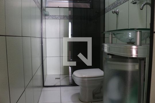 Banheiro de apartamento para alugar com 2 quartos, 88m² em Vila Nossa Senhora de Fátima, São Vicente