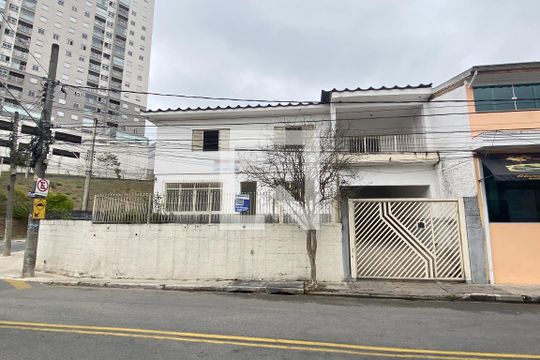 Fachada de casa à venda com 4 quartos, 220m² em Jardim Regina Alice, Barueri