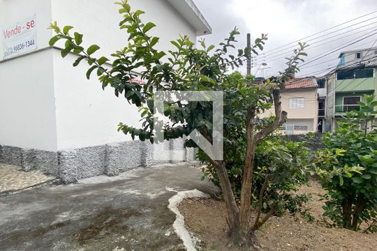 Quintal de casa à venda com 4 quartos, 220m² em Jardim Regina Alice, Barueri
