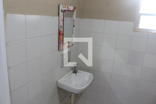 Banheiro 3 de casa para alugar com 2 quartos, 80m² em Macuco, Santos