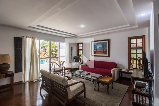 Casa de Condomínio à venda com 5 quartos, 350m² em Alphaville, Santana de Parnaíba