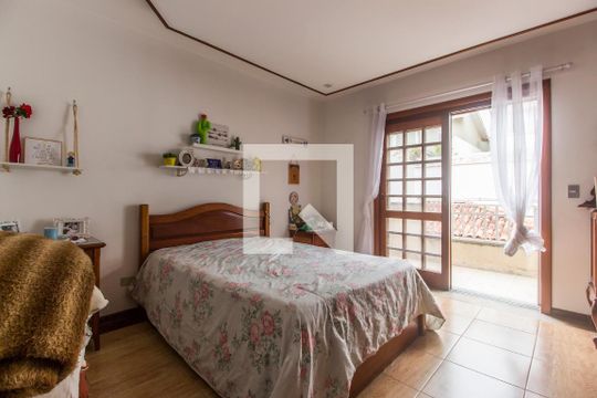 Suíte master de casa de condomínio à venda com 5 quartos, 350m² em Alphaville, Santana de Parnaíba