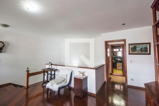 Sala de casa de condomínio à venda com 5 quartos, 350m² em Alphaville, Santana de Parnaíba
