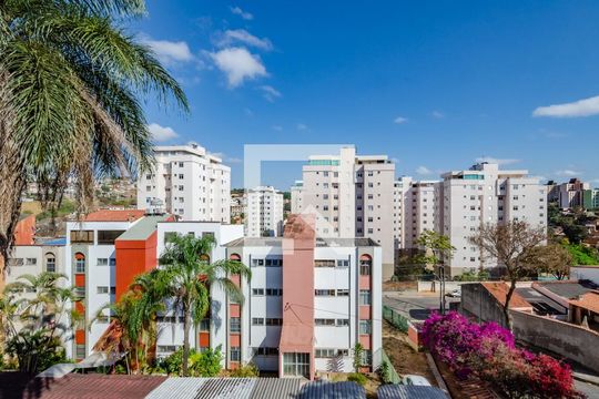 Sala de apartamento à venda com 2 quartos, 99m² em Conjunto Califórnia, Belo Horizonte