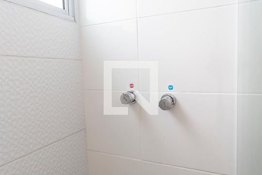 Banheiro  de apartamento para alugar com 2 quartos, 40m² em Monte Belo, Gravataí