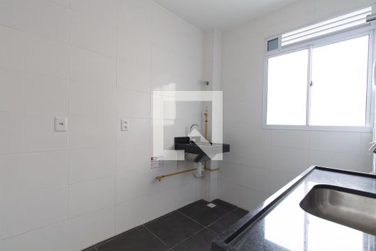 Cozinha de apartamento para alugar com 2 quartos, 40m² em Monte Belo, Gravataí