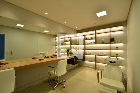 Salão de Beleza de kitnet/studio à venda com 1 quarto, 27m² em Mirandópolis, São Paulo