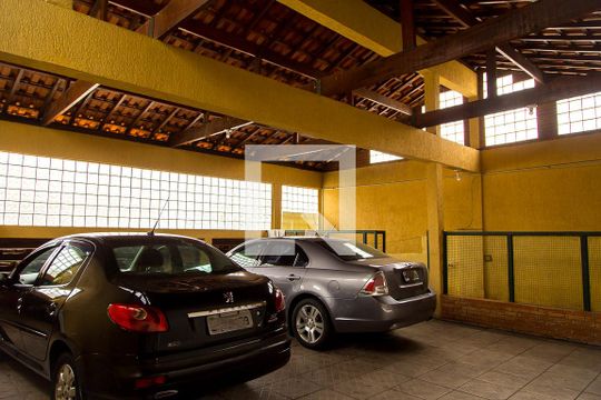 Garagem de casa à venda com 5 quartos, 300m² em Jardim Oriental, São Paulo