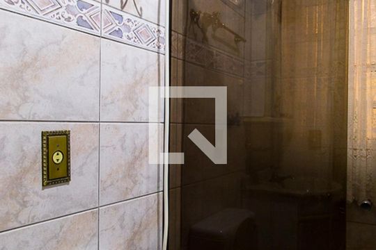 Banheiro Térreo de casa à venda com 5 quartos, 300m² em Jardim Oriental, São Paulo