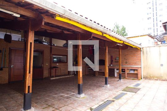 Quintal de casa à venda com 5 quartos, 300m² em Jardim Oriental, São Paulo