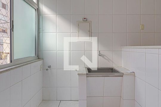 Cozinha e Área de Serviço de apartamento para alugar com 3 quartos, 240m² em Santo Antônio, Belo Horizonte