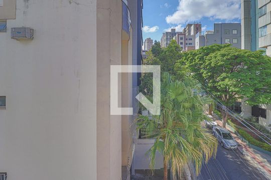 Vista do Quarto  de apartamento para alugar com 3 quartos, 240m² em Santo Antônio, Belo Horizonte