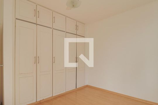 Quarto 2 de apartamento para alugar com 3 quartos, 240m² em Santo Antônio, Belo Horizonte