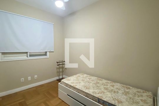 Quarto de apartamento para alugar com 3 quartos, 101m² em Tamboré, Santana de Parnaíba