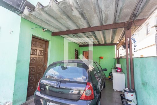 Garagem  de casa à venda com 3 quartos, 258m² em Taboão, Diadema