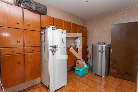 Cozinha  de casa à venda com 3 quartos, 258m² em Taboão, Diadema