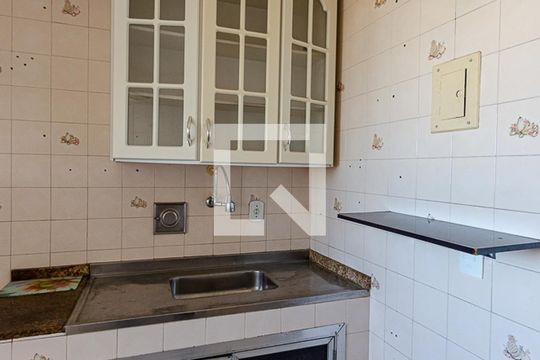 Cozinha de apartamento à venda com 2 quartos, 60m² em Ingá, Niterói
