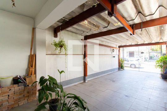 Garagem de casa à venda com 2 quartos, 118m² em Tatuapé, São Paulo