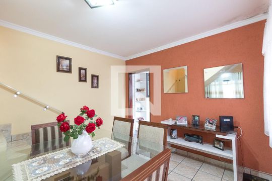 Sala 2 de casa à venda com 3 quartos, 170m² em Vila Nhocune, São Paulo