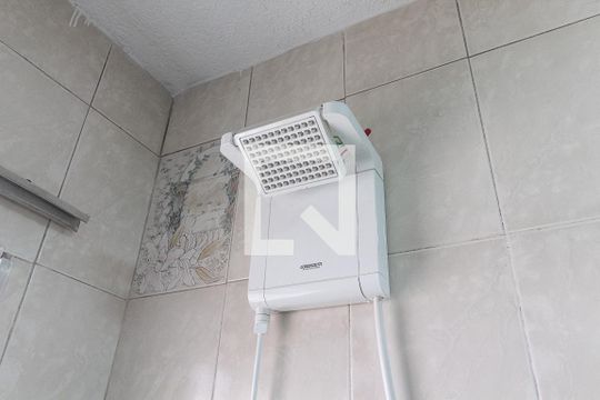 Chuveiro de casa à venda com 3 quartos, 170m² em Vila Nhocune, São Paulo