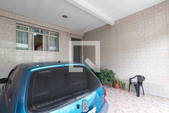 Garagem de casa à venda com 3 quartos, 170m² em Vila Nhocune, São Paulo