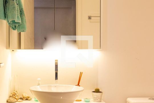 Banheiro de apartamento à venda com 2 quartos, 75m² em Jaguaré, São Paulo