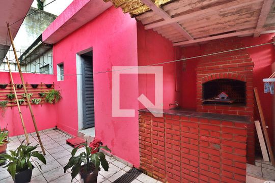 Quintal - Churrasqueira de casa à venda com 2 quartos, 120m² em Parque Erasmo Assunção, Santo André
