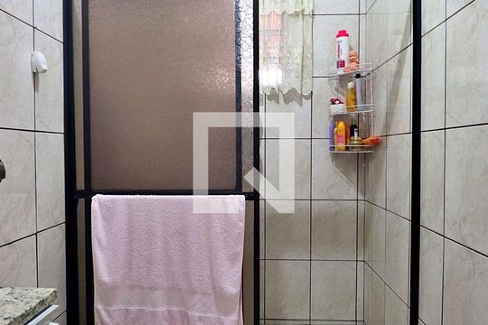 Banheiro Social de casa à venda com 2 quartos, 120m² em Parque Erasmo Assunção, Santo André