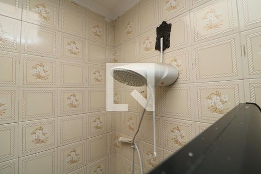 Banheiro da Suíte de casa à venda com 5 quartos, 120m² em Vila Carrão, São Paulo