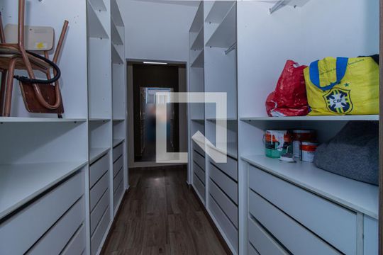 Closet da suíte 1 de casa à venda com 4 quartos, 304m² em Vila Mariana, São Paulo