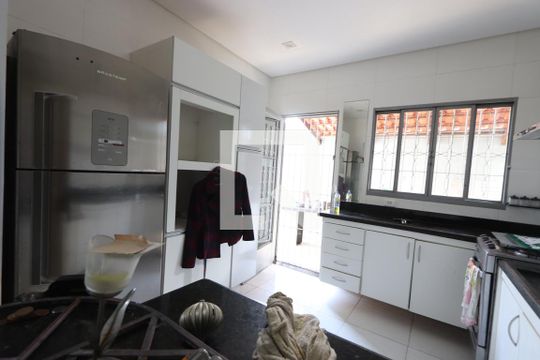 Cozinha de casa para alugar com 4 quartos, 150m² em Vila Bela, São Paulo