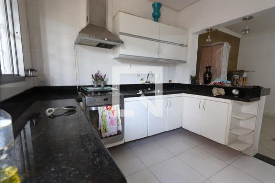 Cozinha de casa para alugar com 4 quartos, 150m² em Vila Bela, São Paulo