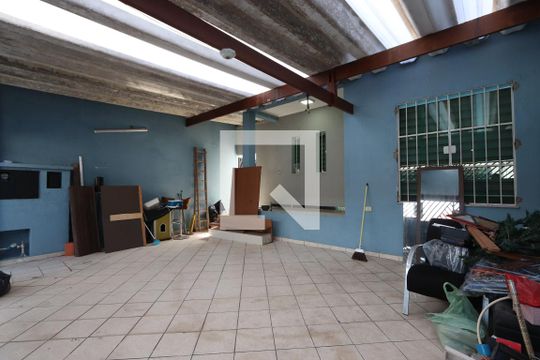 Garagem de casa para alugar com 4 quartos, 150m² em Vila Bela, São Paulo