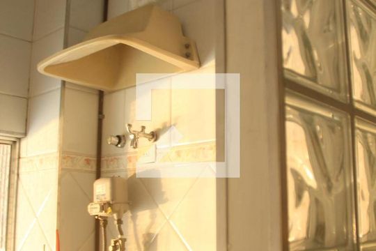 Lavanderia de apartamento para alugar com 2 quartos, 60m² em Jardim Iporanga, Guarulhos