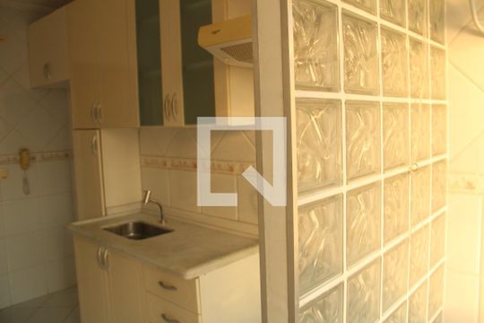 Cozinha de apartamento para alugar com 2 quartos, 60m² em Jardim Iporanga, Guarulhos