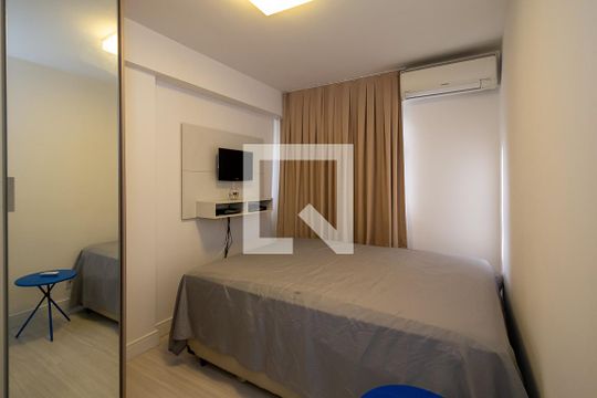 Quarto 1 de apartamento para alugar com 2 quartos, 50m² em Vila Isabel, Rio de Janeiro