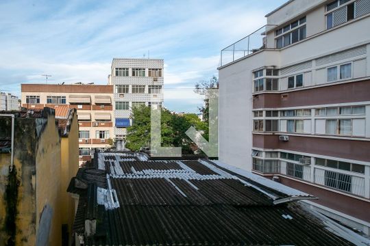 Vista da Sala de apartamento para alugar com 2 quartos, 50m² em Vila Isabel, Rio de Janeiro