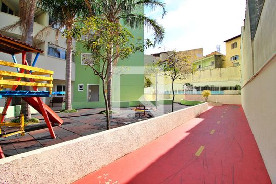 Área comum de apartamento para alugar com 3 quartos, 72m² em Parque Jaçatuba, Santo André