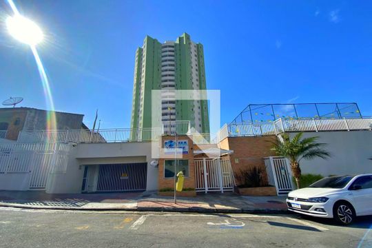 Fachada de apartamento para alugar com 3 quartos, 72m² em Parque Jaçatuba, Santo André