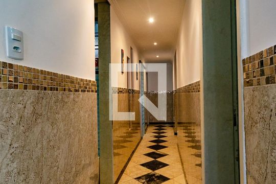 Corredor de apartamento para alugar com 4 quartos, 100m² em Barra, Salvador