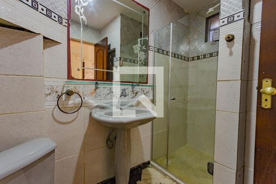 Banheiro Corredor de apartamento para alugar com 4 quartos, 100m² em Barra, Salvador