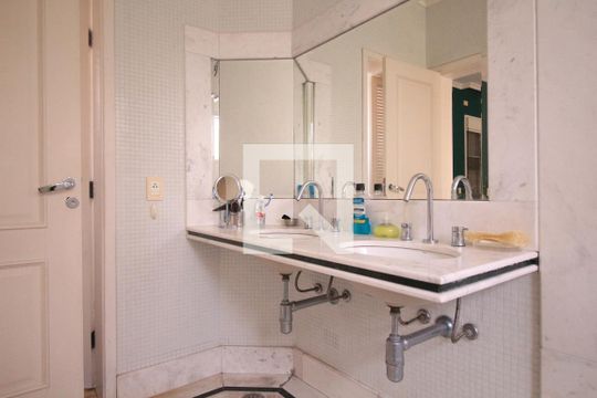 Banheiro 2 de casa à venda com 6 quartos, 480m² em Santana, São Paulo