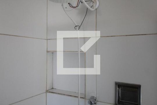 Banheiro de casa para alugar com 2 quartos, 220m² em Mutuá, São Gonçalo